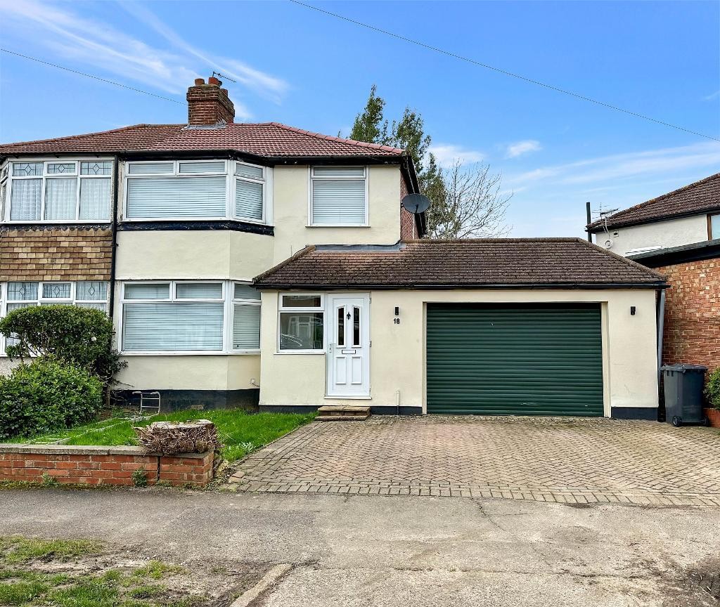 Hamsey Green Gardens, Warlingham, 3 bedroom, SemiDetached