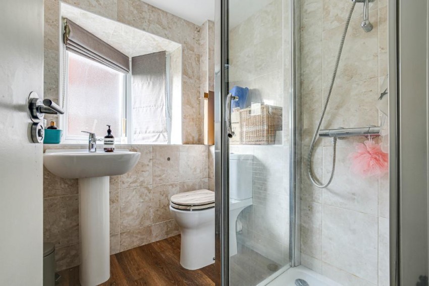 Place, Warlingham, 3 bedroom, Apartment