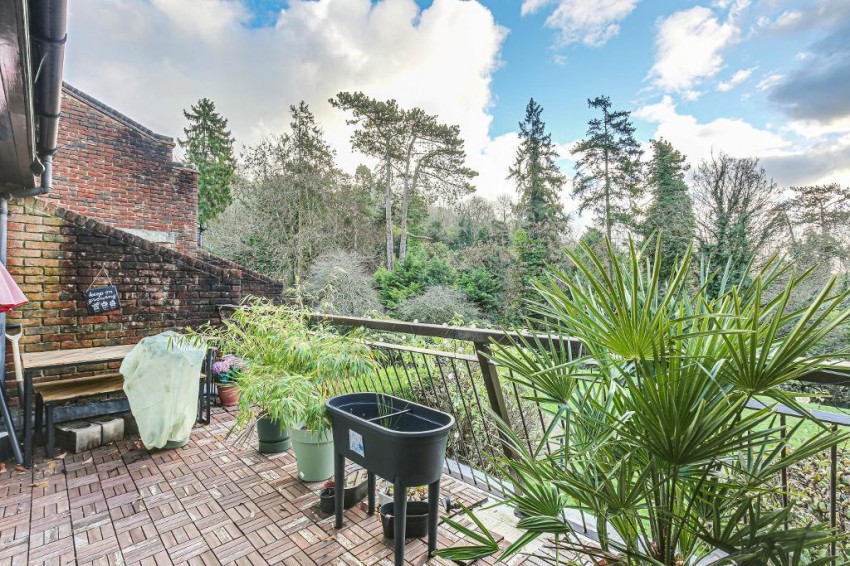 Place, Warlingham, 3 bedroom, Apartment