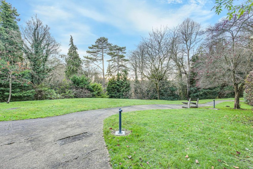 Place, Warlingham, 3 bedroom, Apartment