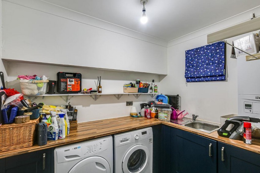 Place, Warlingham, 3 bedroom, Apartment