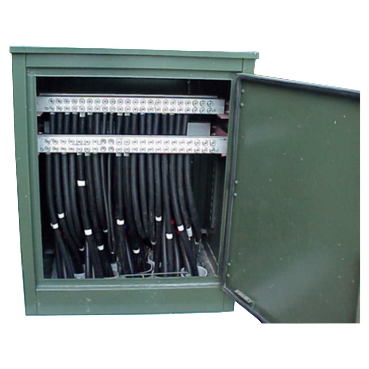 Pad mounted termination enclosures, ThreePhase, NEMA 3R (rainproof