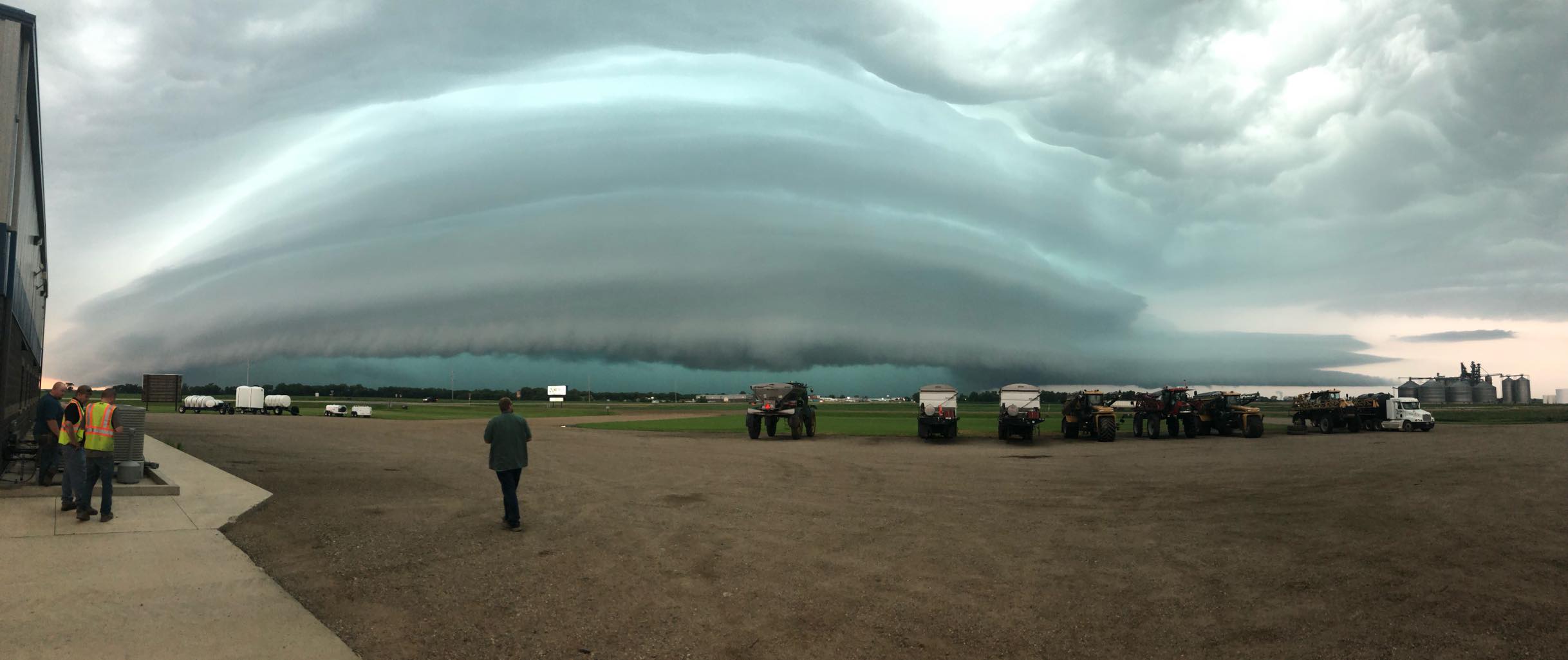 Storm brings rain, strong wind to Aberdeen Hub City Radio