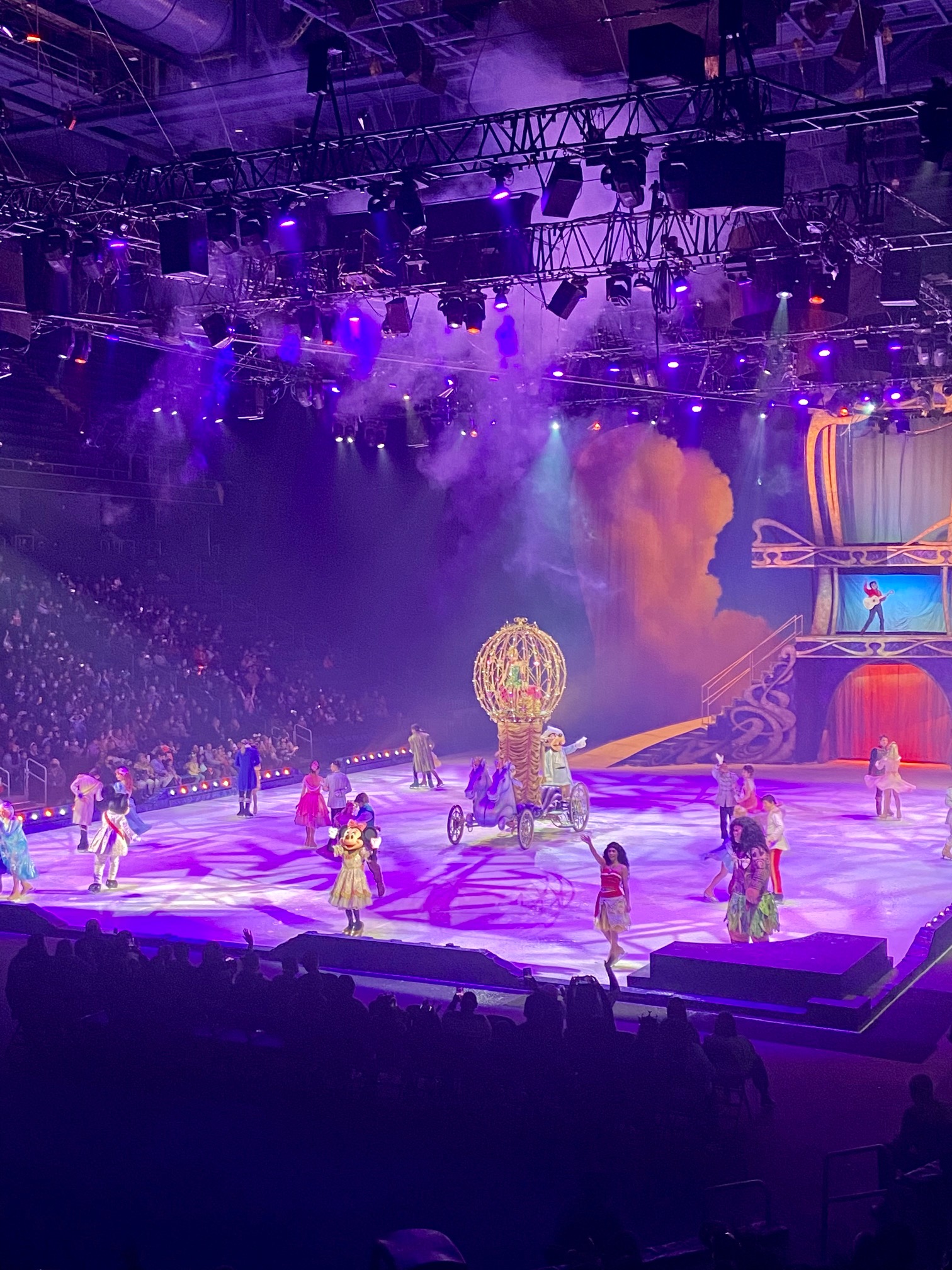 Disney On Ice presents Dream Big MOM DISCOUNT Huddlebee