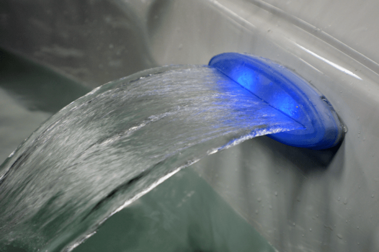 HB19 6 Person Hot Tub Affordable and Comfortable Hudson Bay Spas