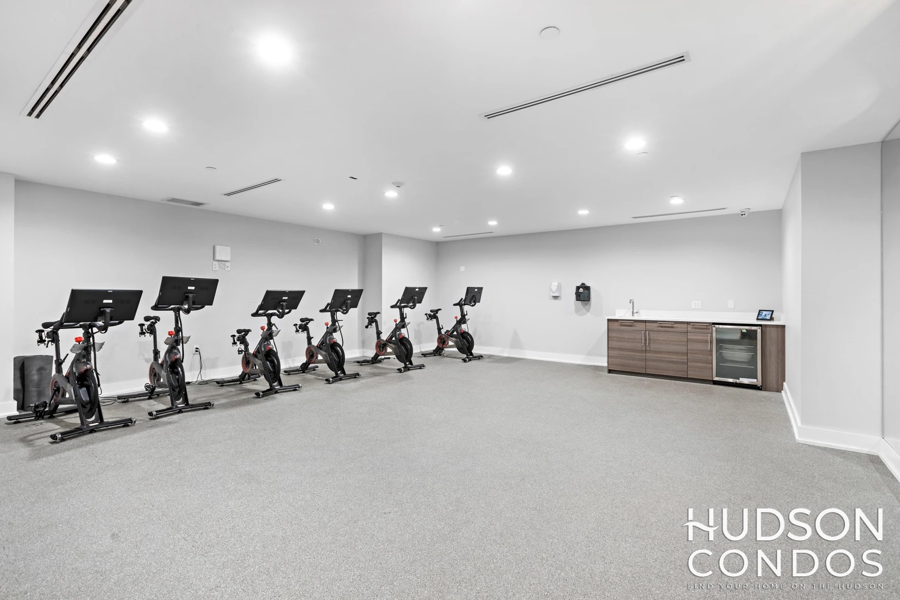 Gulls Cove Condos for Sale and Rent in Jersey City, NJ