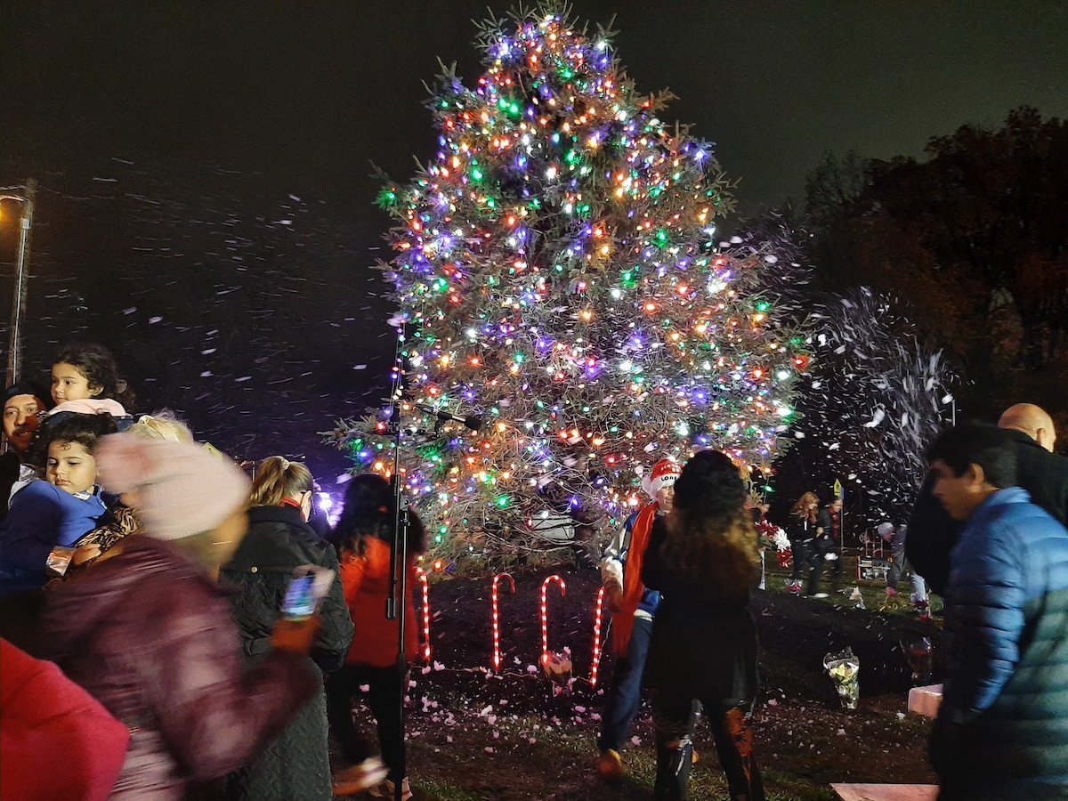 Santa Lights Braddock Park Christmas Tree Hudson TV