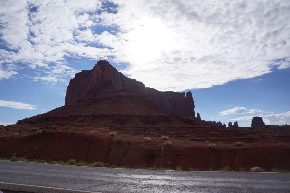 【アメリカ新婚旅行】 6日目 part3 Kayenta の謎のトイレから Chinle まで ぷすぅ～ぷすぅ～