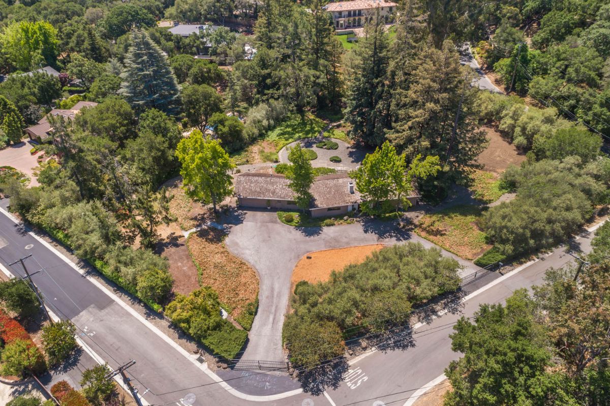 401 Fletcher Drive, Atherton Hugh Cornish Real Estate of Atherton