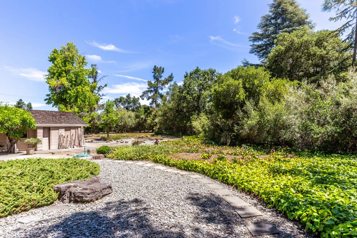 401 Fletcher Drive, Atherton Hugh Cornish Real Estate of Atherton