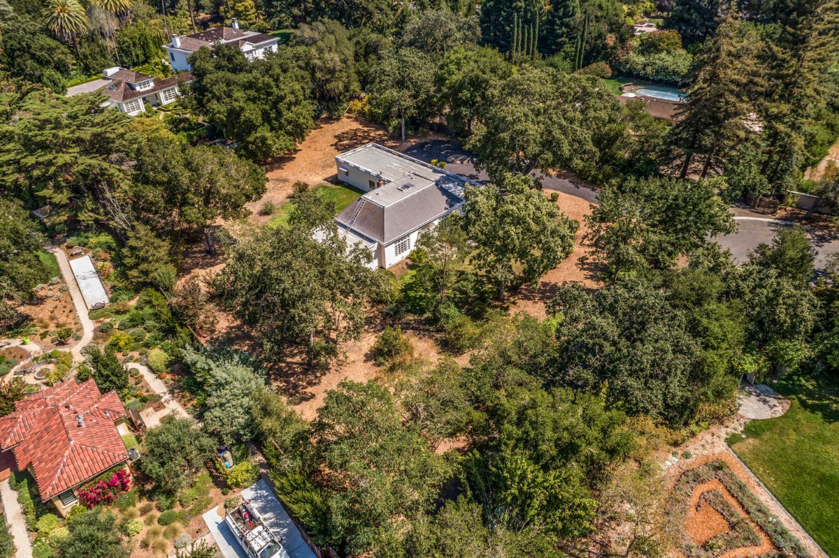 211 Stockbridge Avenue, Atherton Hugh Cornish Real Estate of