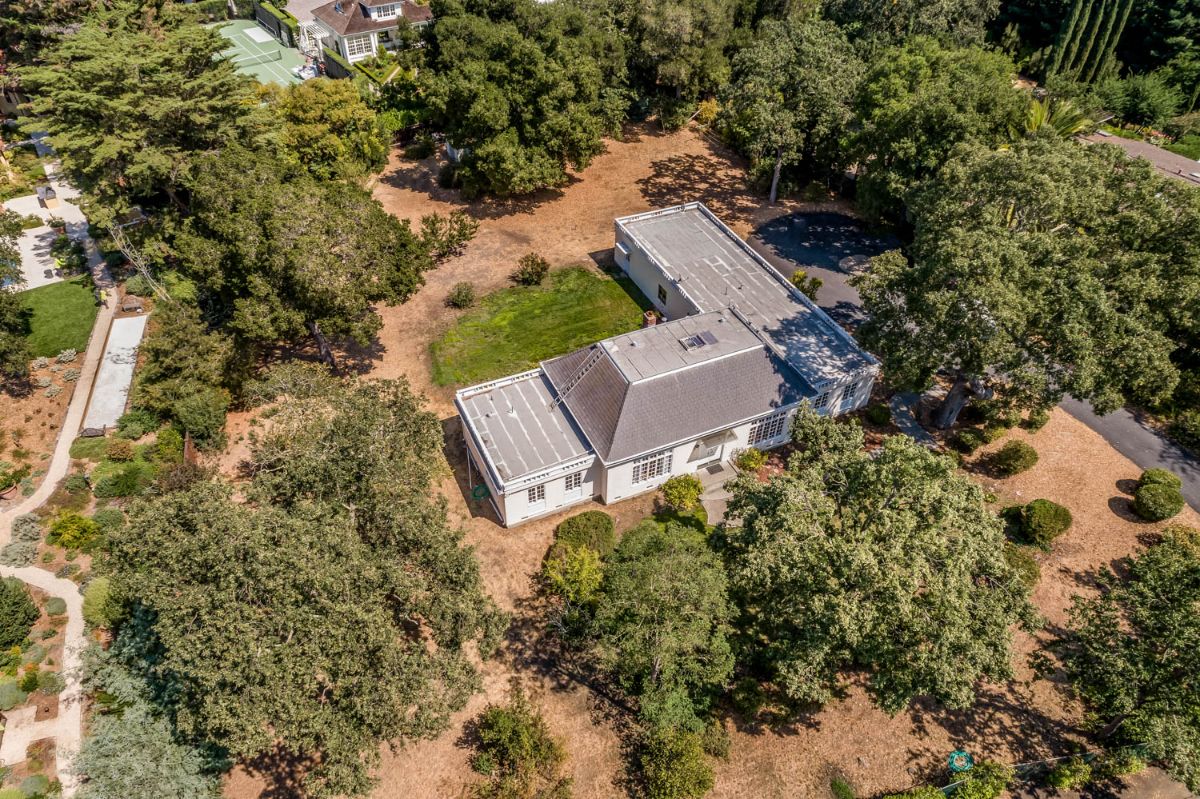 211 Stockbridge Avenue, Atherton Hugh Cornish Real Estate of