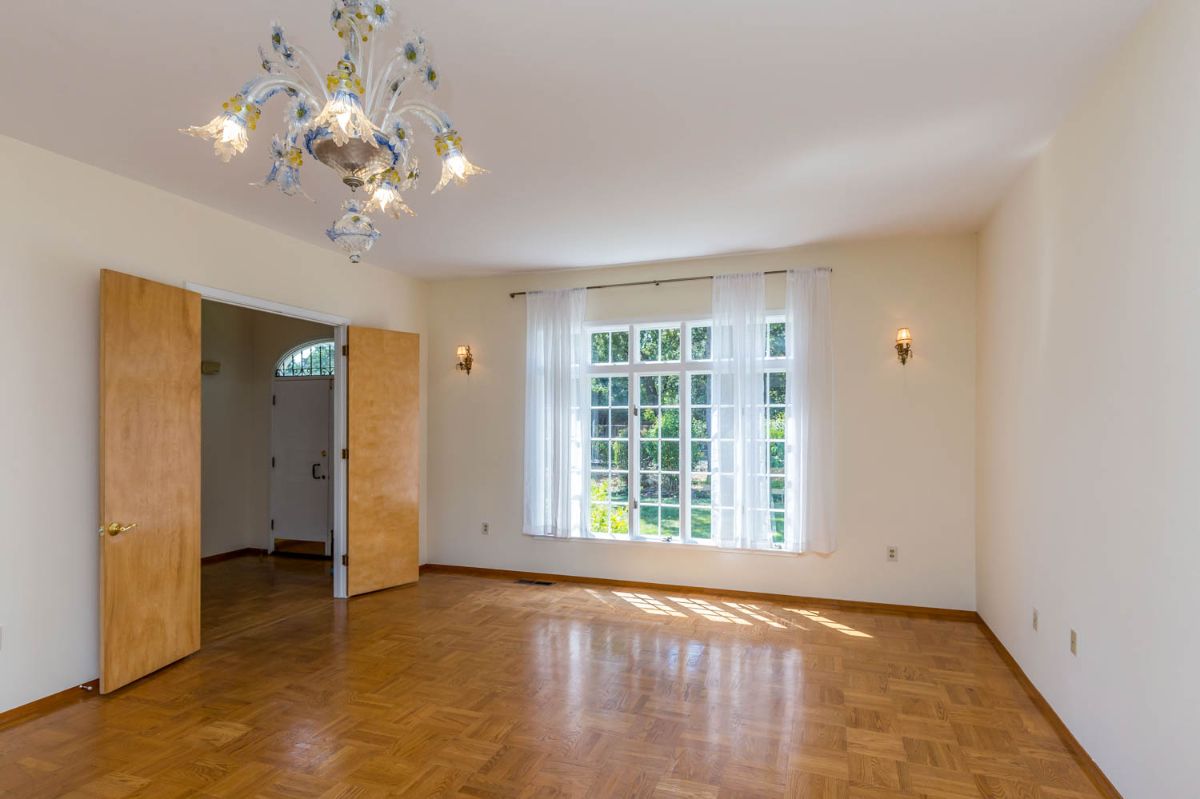 211 Stockbridge Avenue, Atherton Hugh Cornish Real Estate of