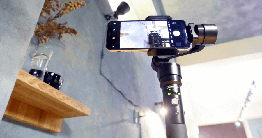 【開箱】SwiftCam M4 三軸穩定器，外表科技感十足、集結所有穩定器的優點於一身。