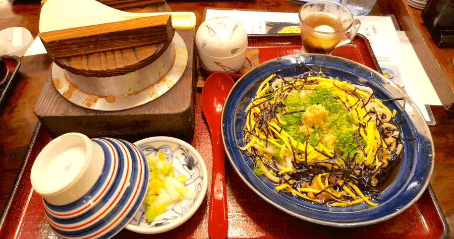 【道後溫泉美食推薦】大黑屋，在地隱藏版人氣店，必吃手打烏龍、鯛魚釜飯！