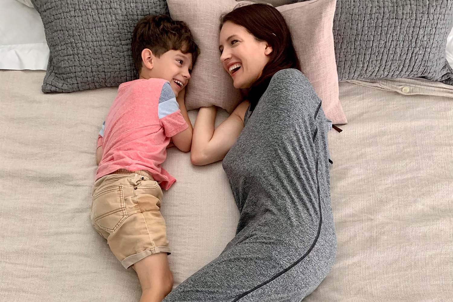 10 Best Tricks When You Can’t Get Comfortable in Bed Hug Sleep Hug