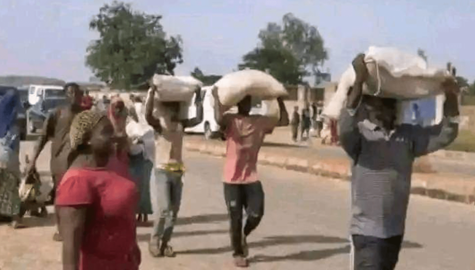 Cost Of Living Crisis Soldiers Fire On Grain Store Looters In Nigeria