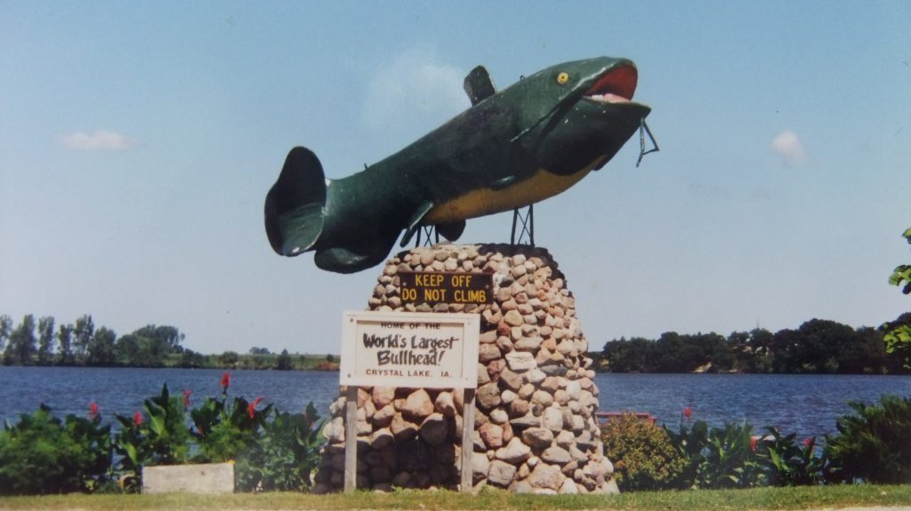 World’s Largest Bullhead Crystal Lake, Iowa HUMBKECONRADICALLIES