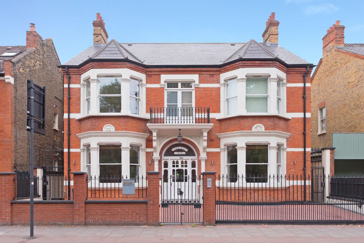 Fulham Palace Road, Fulham, SW6 Hume Homes