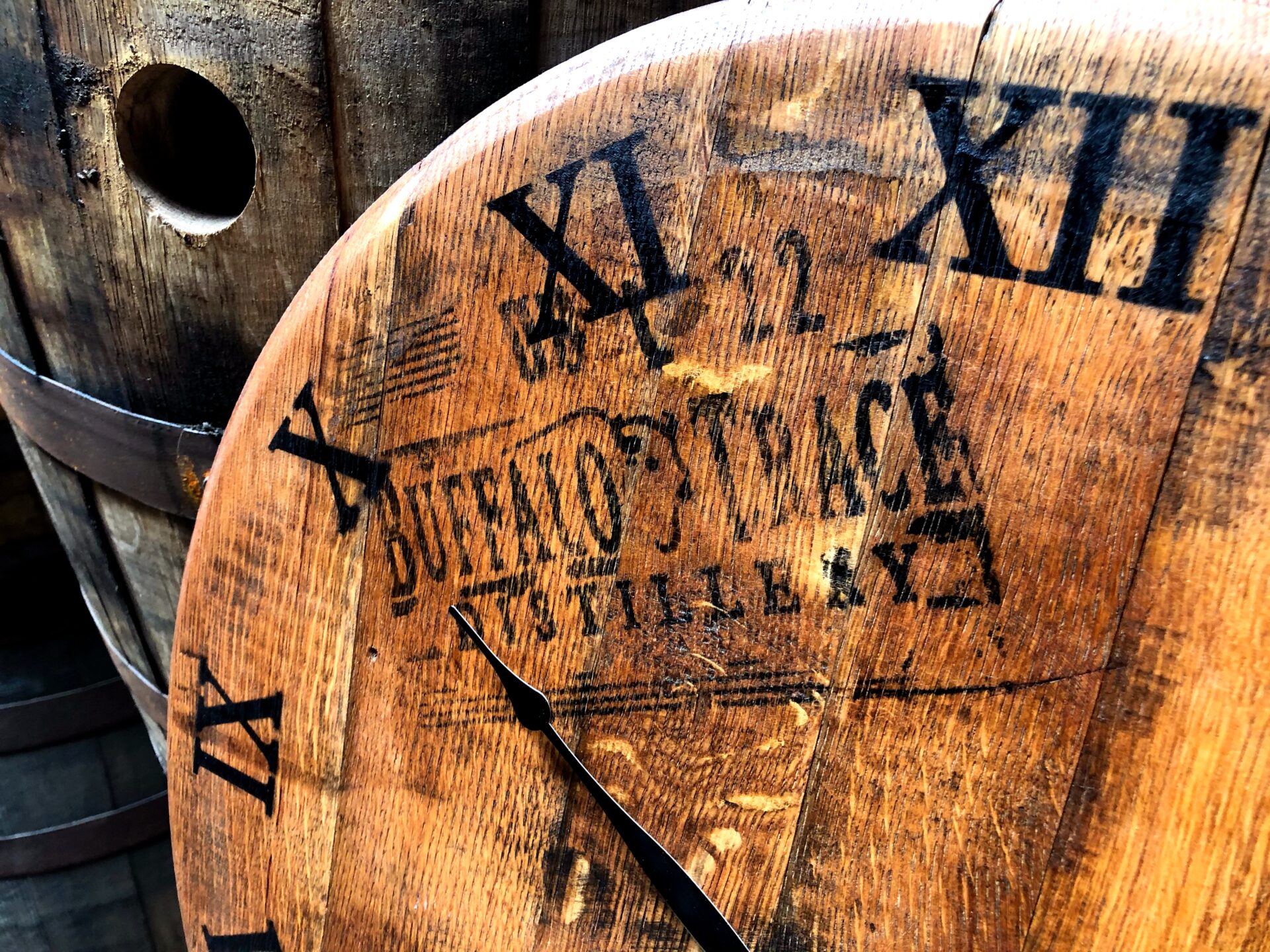 Bourbon Barrel Clock Hungarian