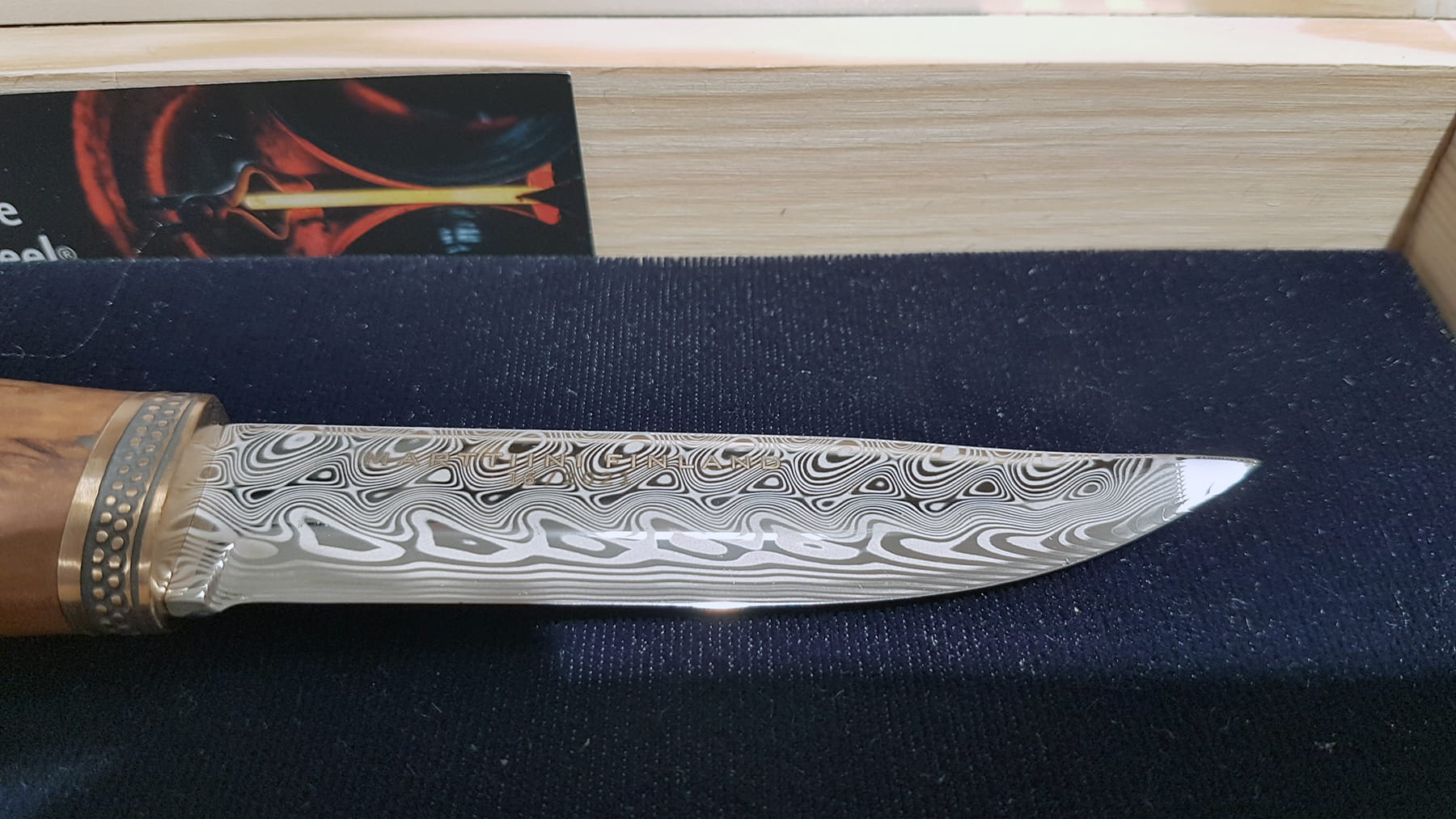 Marttiini Eagle Damascus nóż ze stali damasceńskiej z motywem orła