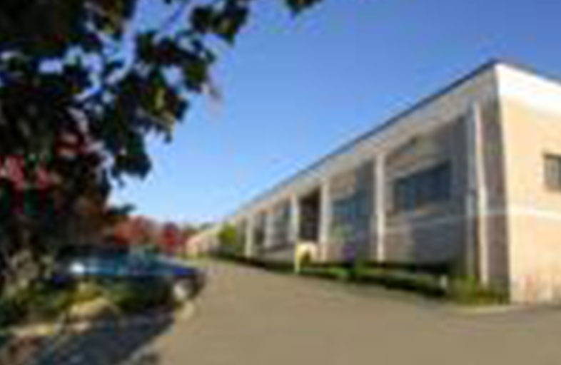 International Integrated Solutions Renews Lease in Plainview Hunt