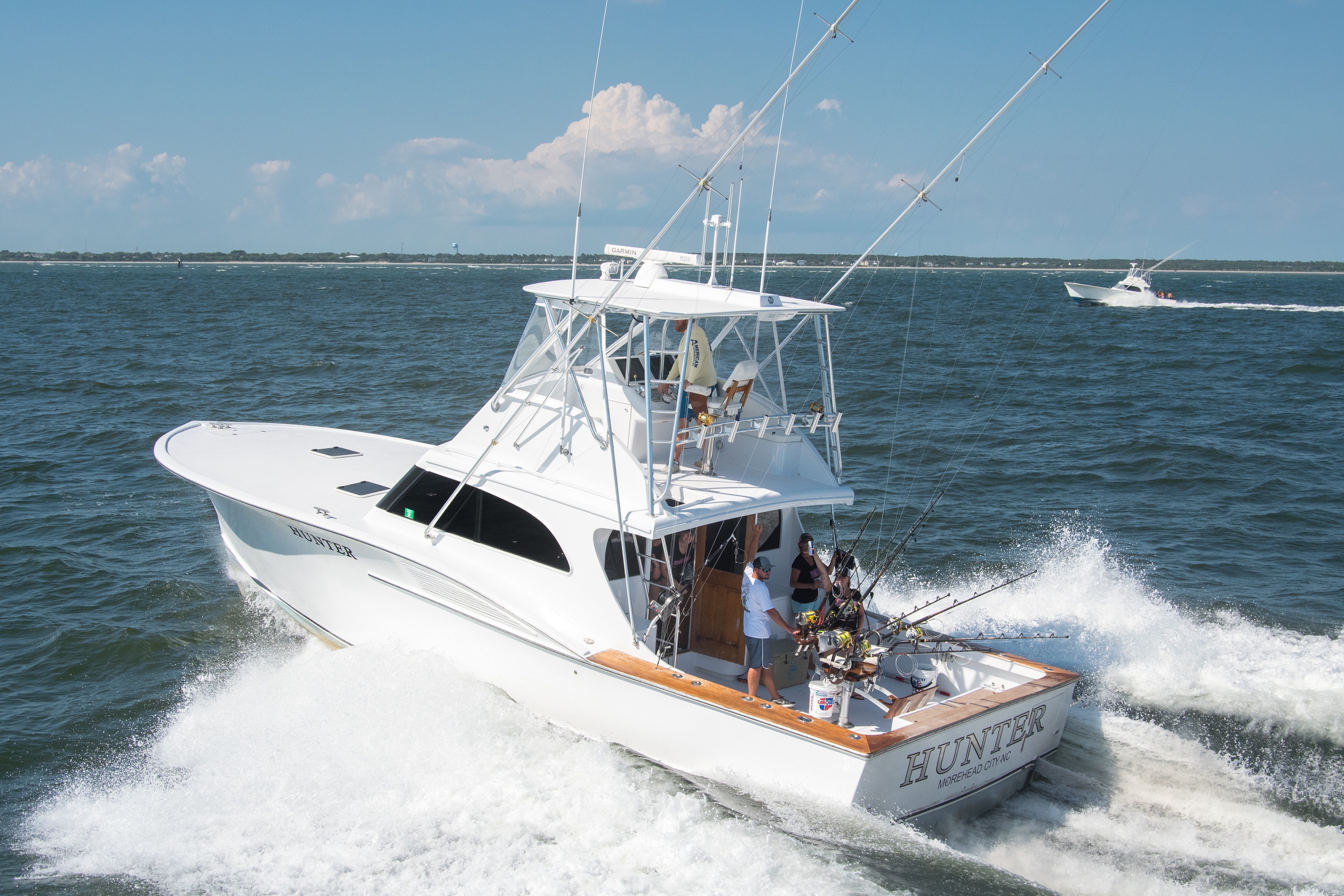Wind Finally Laying Out HUNTER Sportfishing Deep Sea Fishing Offshore Charters Gulf