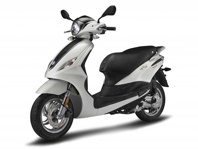 Piaggio Fly 50 (White) Hunter Motorsports