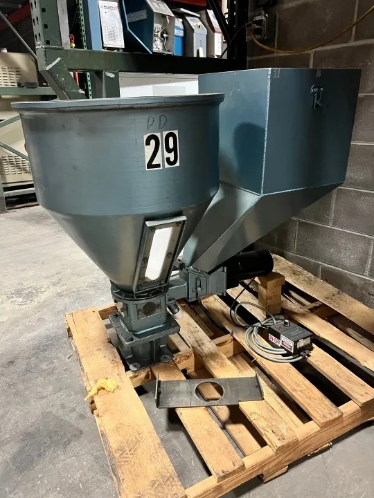 L & R Systems CC-1 – Pre-Owned Plastics Machinery