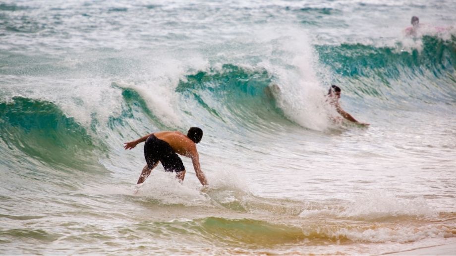 How To Skimboard Waves Ultimate Guide To Catching Waves