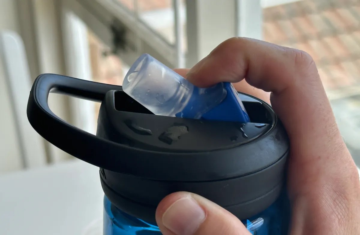 camelbakeddybitevalvelidhowtouseopeninglid1 Hunting Waterfalls