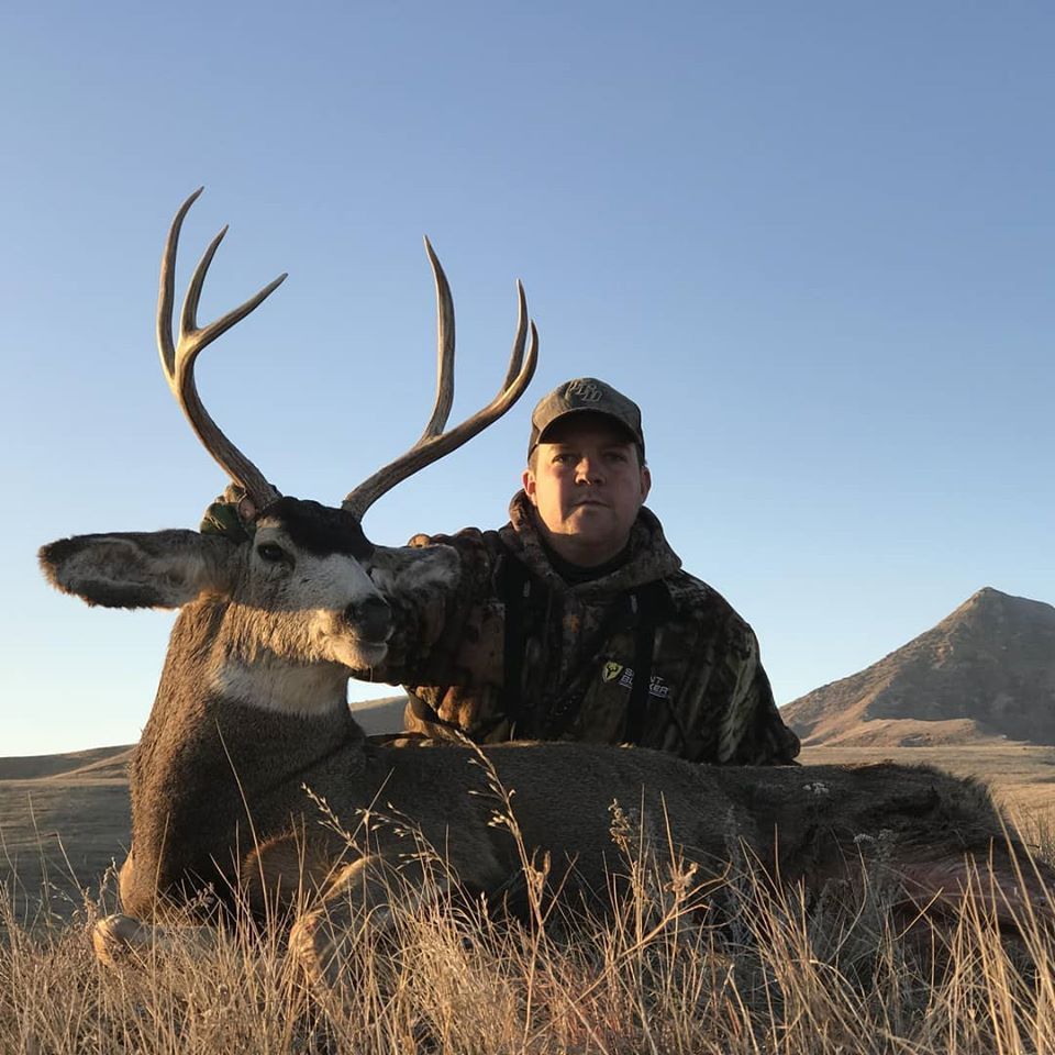 South Dakota Whitetail Deer Hunting Guides & Mule Deer Hunting Outfitters