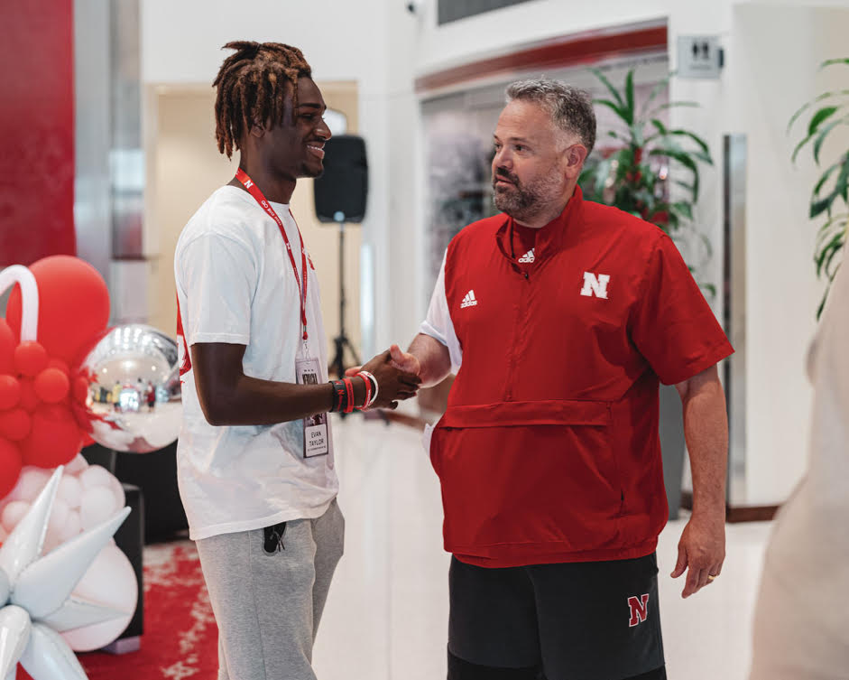 3 thoughts on Evan Taylor commitment to Nebraska football