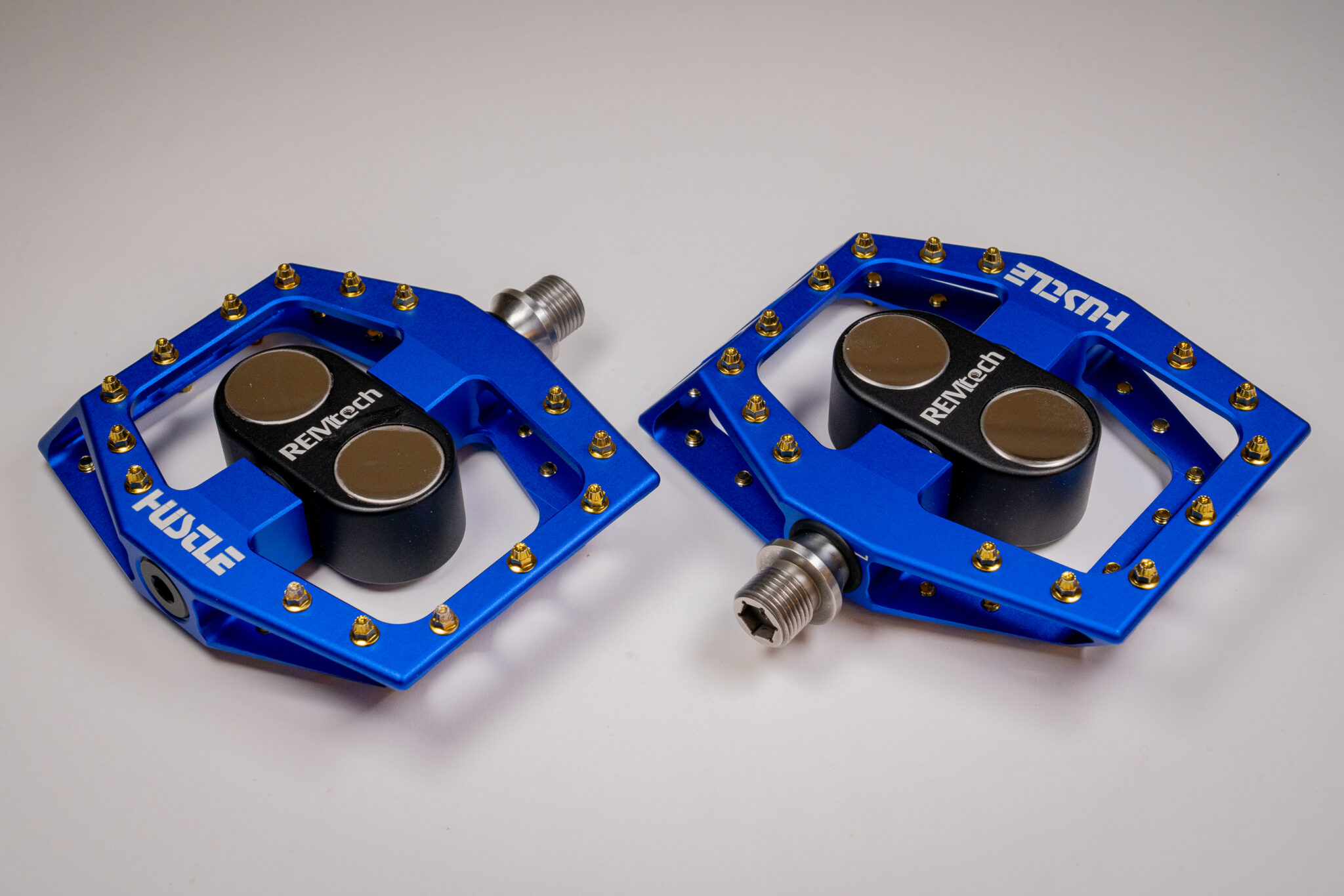 Avery REMtech™ Pedals Hustle Bike Labs