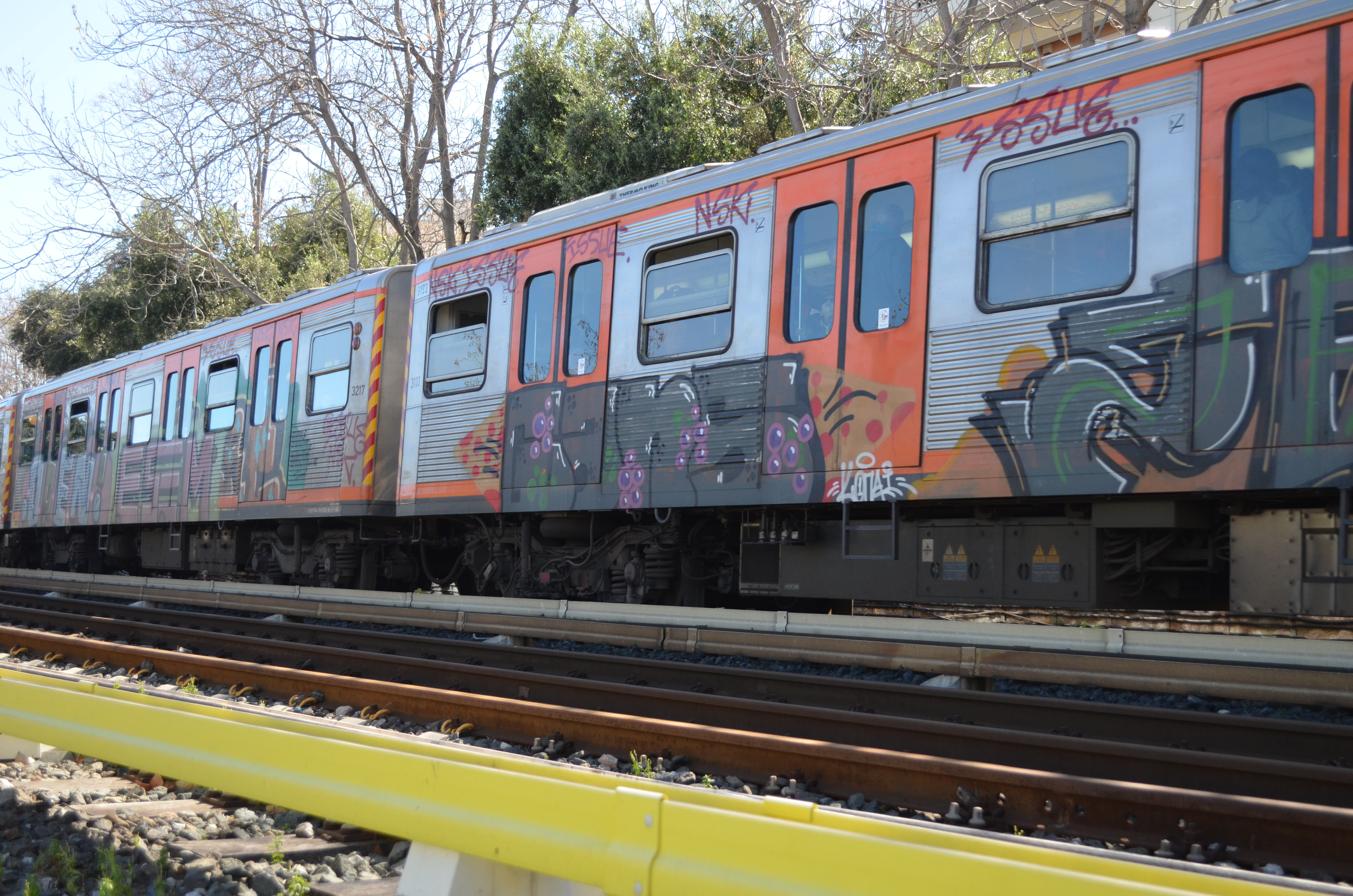 ATHENS TRAINS 15 Graffiti aus Berlin und der Welt. Bombings, Trains