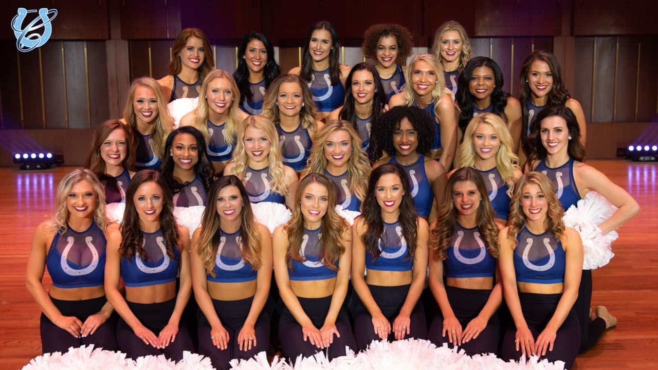 How Much Do NFL Cheerleaders Really Make? A Deep Dive into the World of