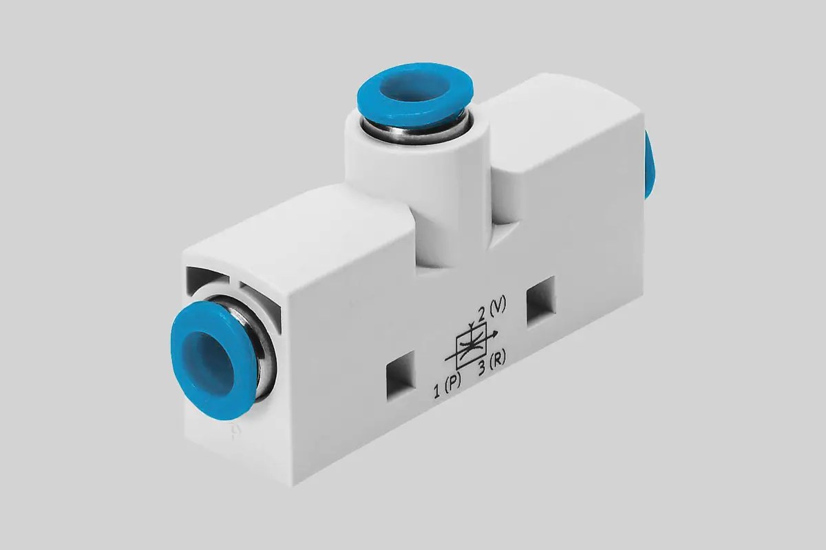 What is the difference between vacuum ejector and vacuum pump?