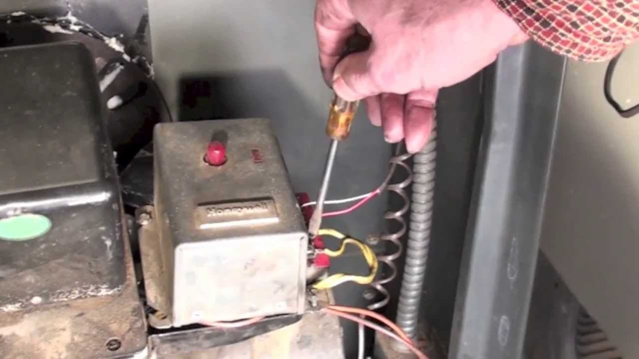 Furnace Troubleshooting Oil Furnace Starts Then Stops (2022) Owner’s Guide HVAC Training 101