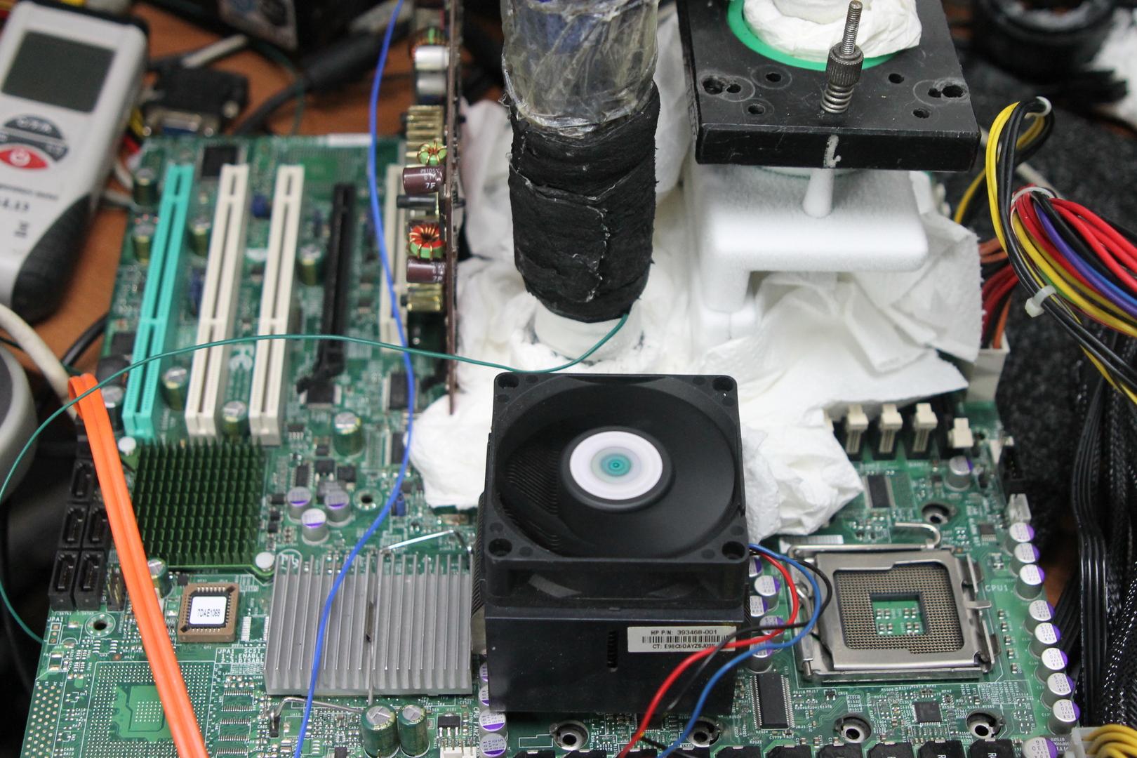 OnisA`s Memory Frequency score 517.1 MHz with a FBDIMM DRAM