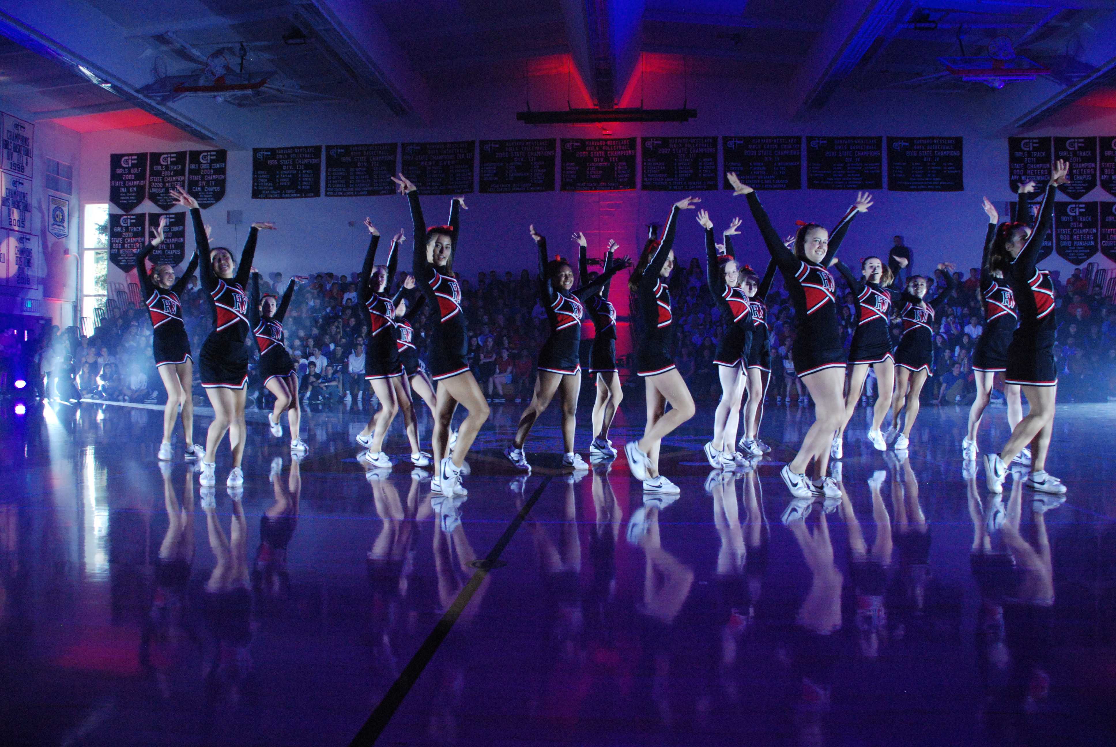 Prefect Council organizes Fanatic Fest to end Spirit Week The Harvard