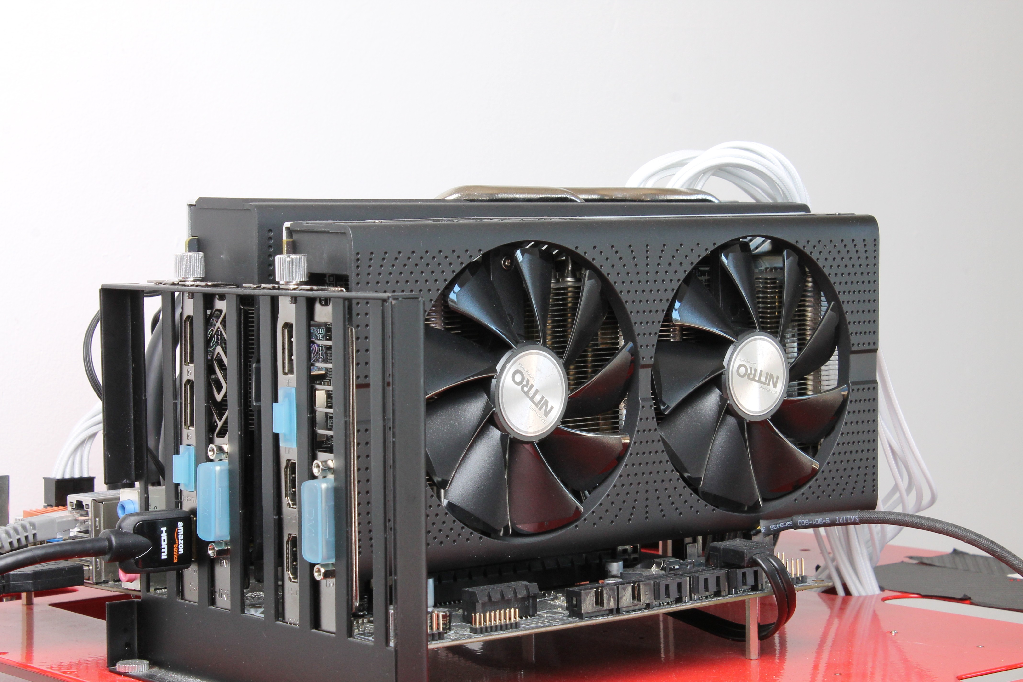 CrossFire tra una RX 580 Nitro+ e una RX 470 Nitro+ Focus