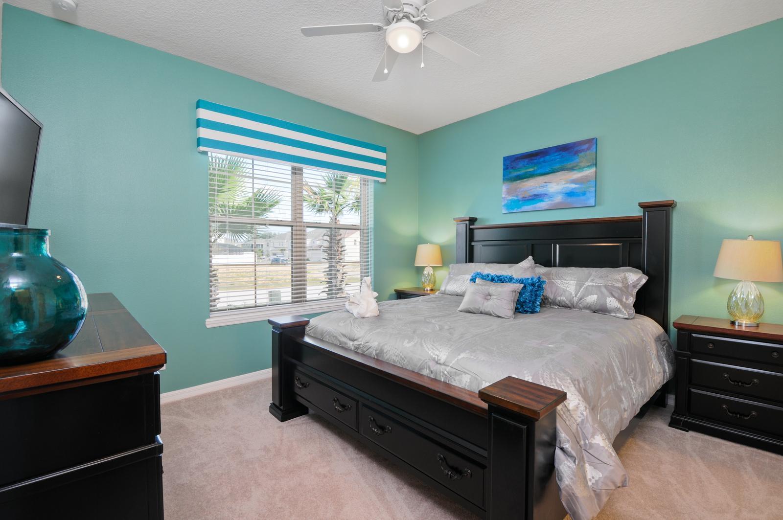 1287YC West Haven Gated Community 6 Bedroom Home Vacation Rentals