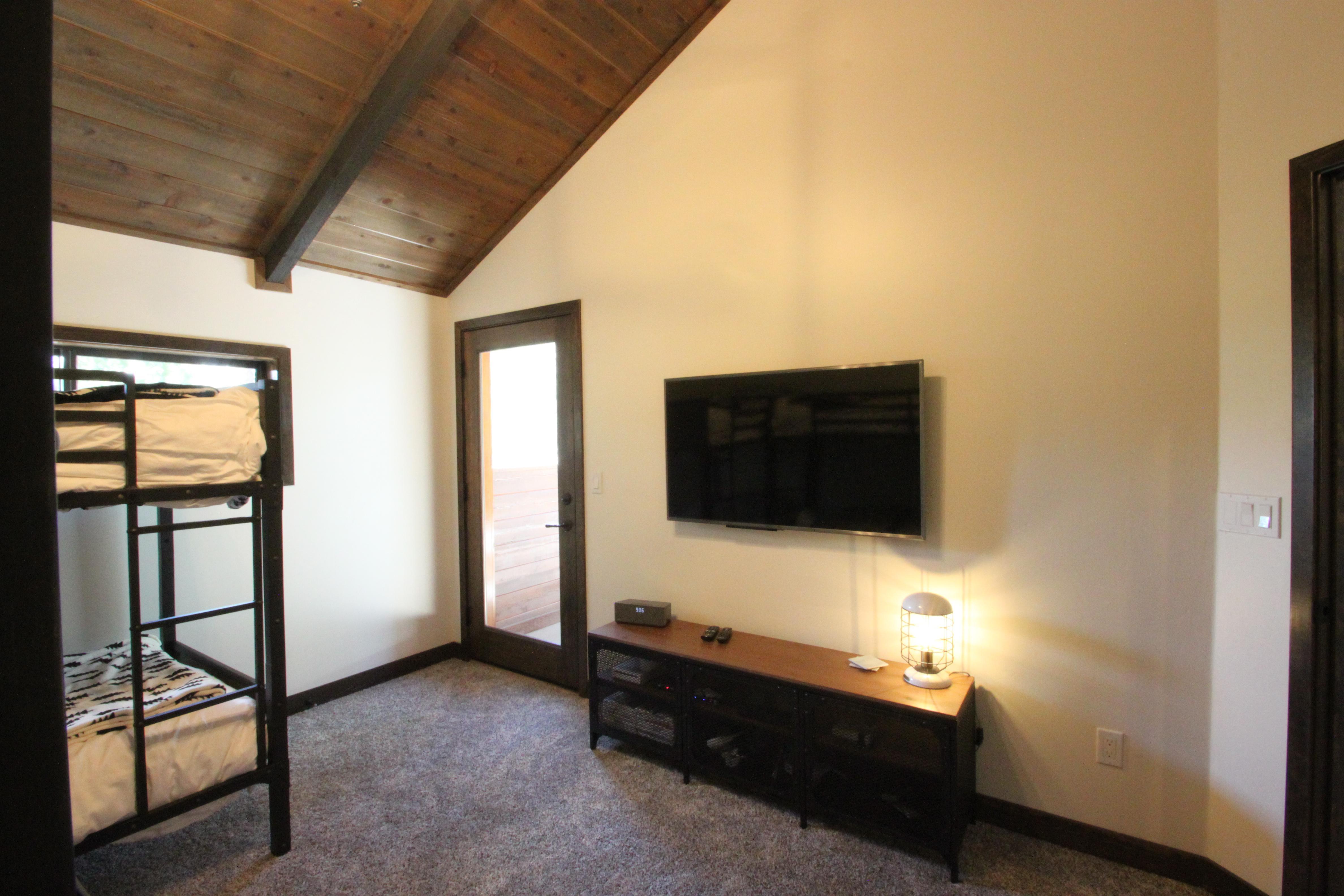 Retreat at Whispering Pines 4 Bedroom Cabin Vacation Rentals Homes