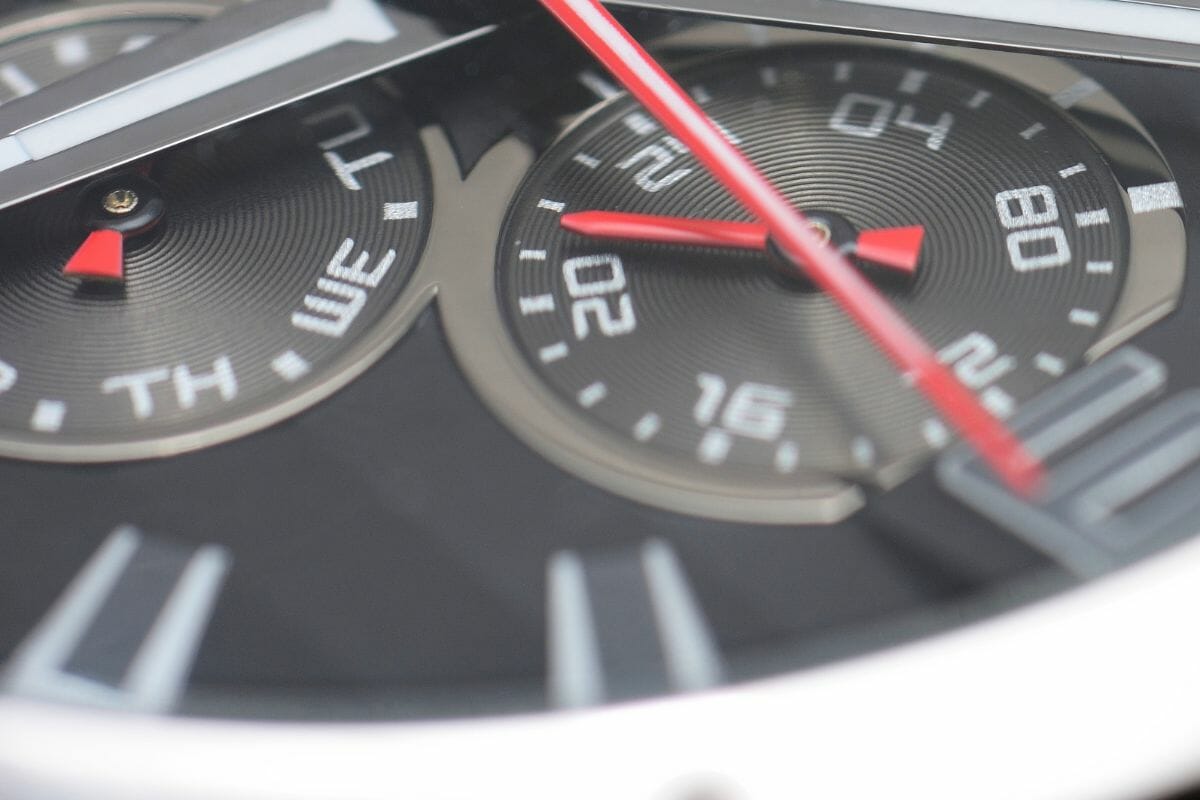 Best Ways To Make Your Watch Glow Better Hybratech