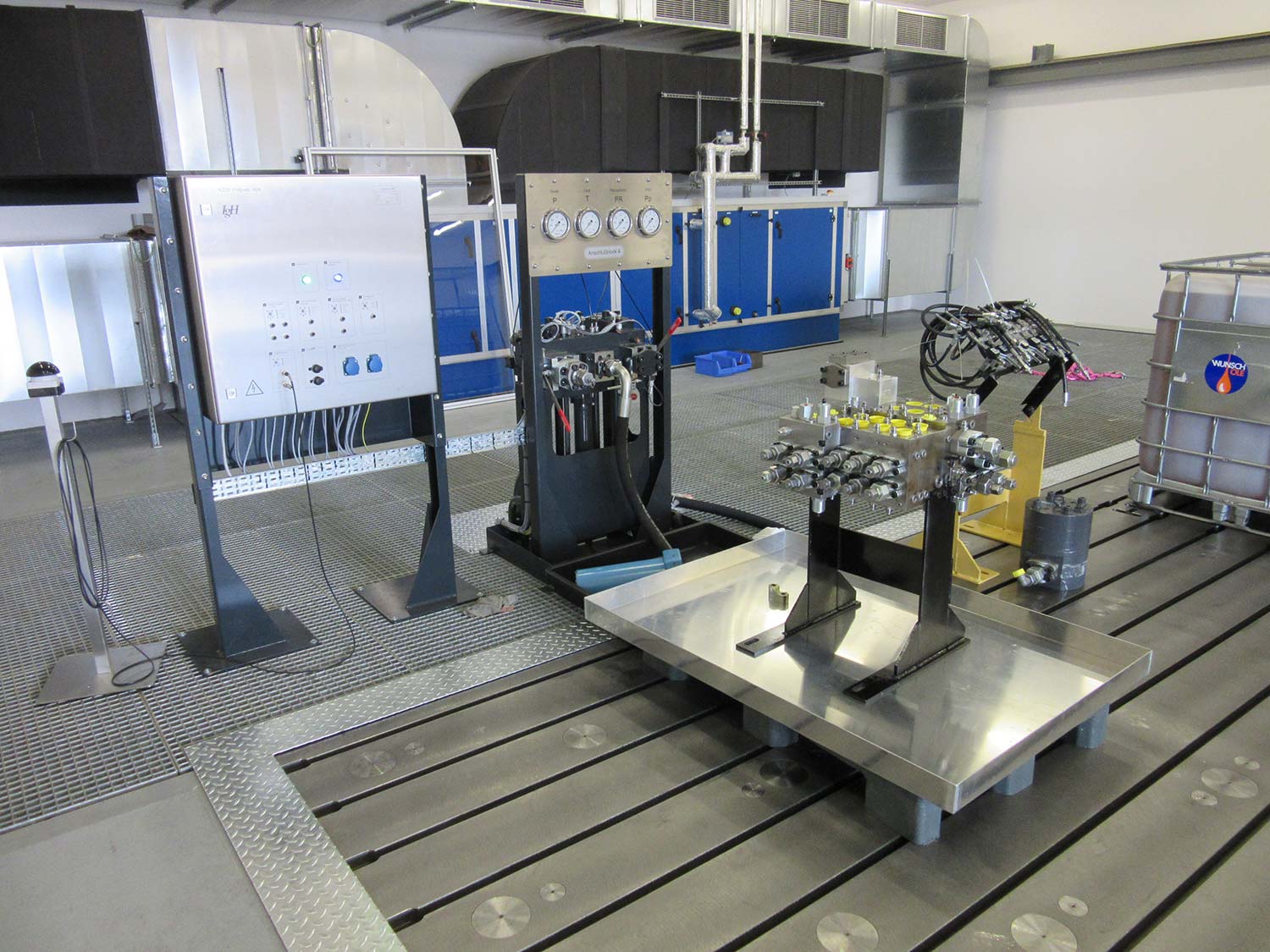 Hydraulic systems industry Multipurpose test rig