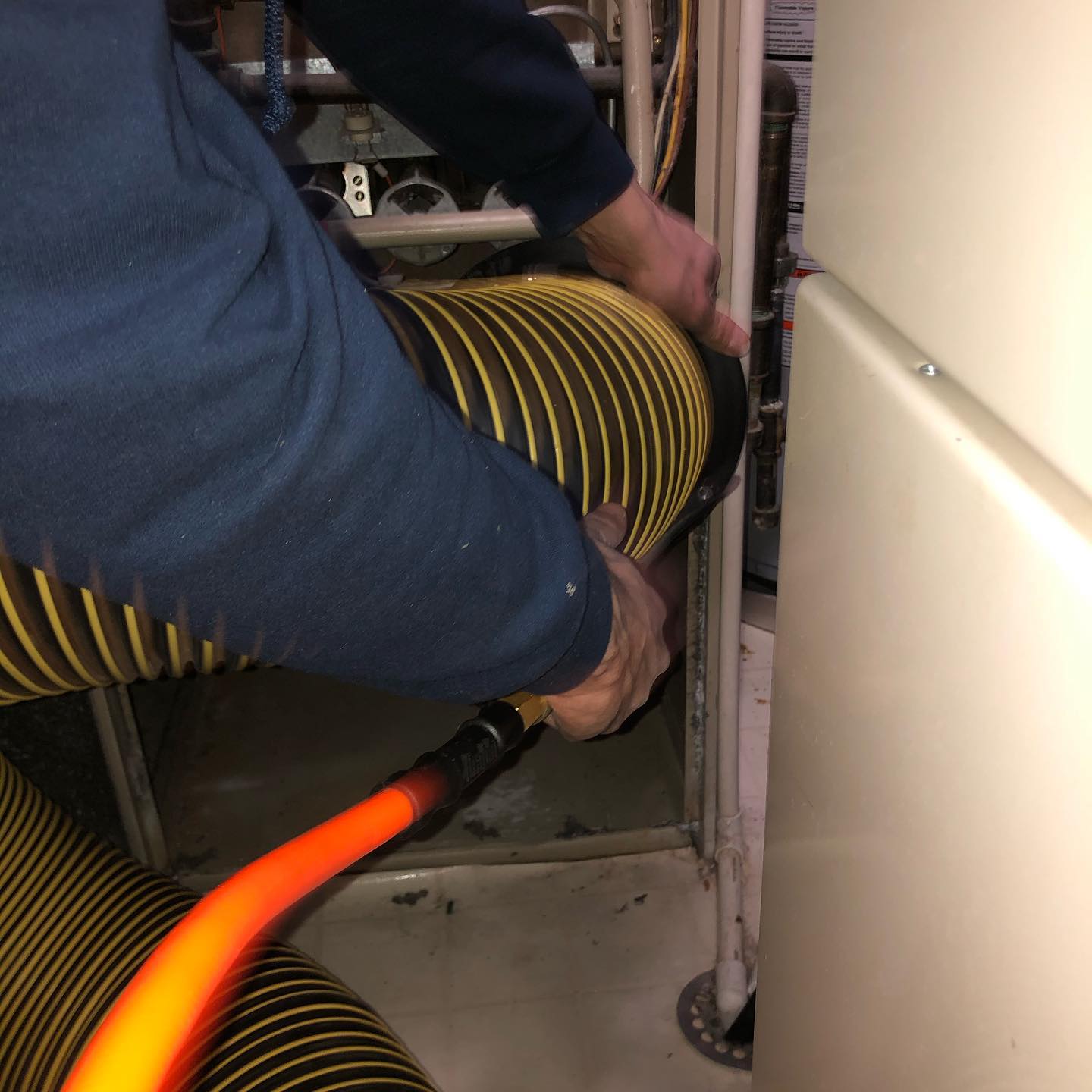 Air Duct Cleaning Using the Best Equipment Vent Cleaning in Metro