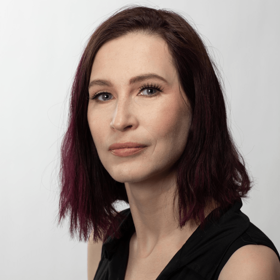 Ashley Wolfe Wa Ni Ska Tan