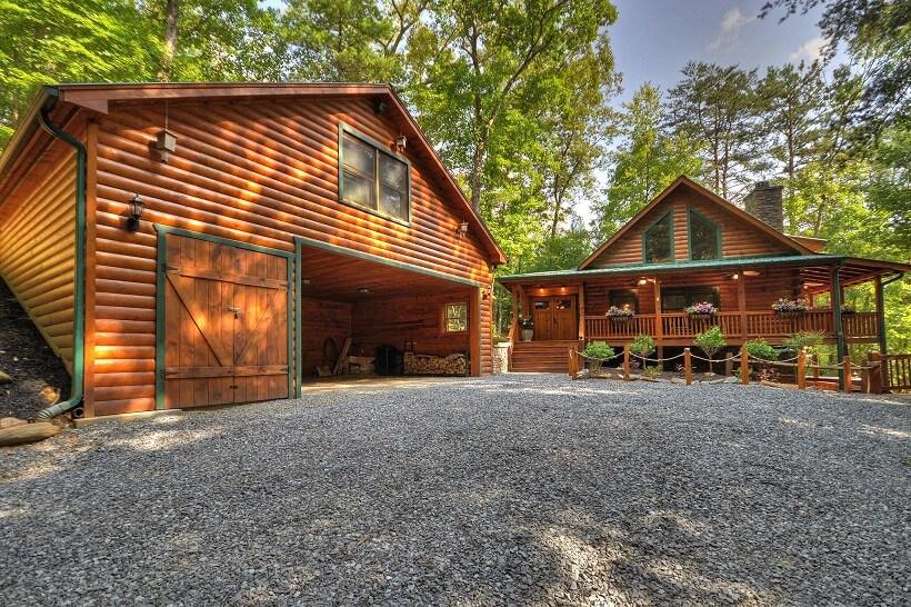 Water's Edge is a Family Cabin in United States