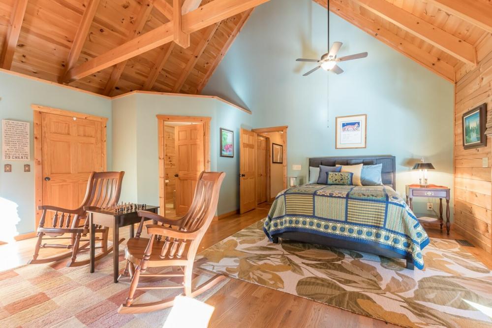 to the Nicest Cabin in Dahlonega,