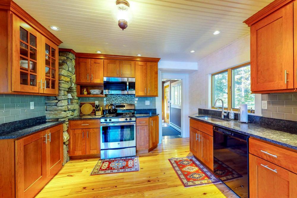 Incredible Cabin Getaway on the Shores of Lake Rescue in Ludlow, Vermont